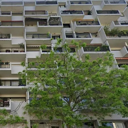 パリ16区 改装したばかりのアパルトマン クーラー付 Parigi
